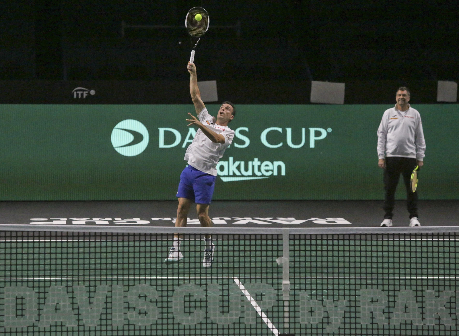 La metamorfosis del Carpena para la Copa Davis, con los jugadores sobre la pista ya