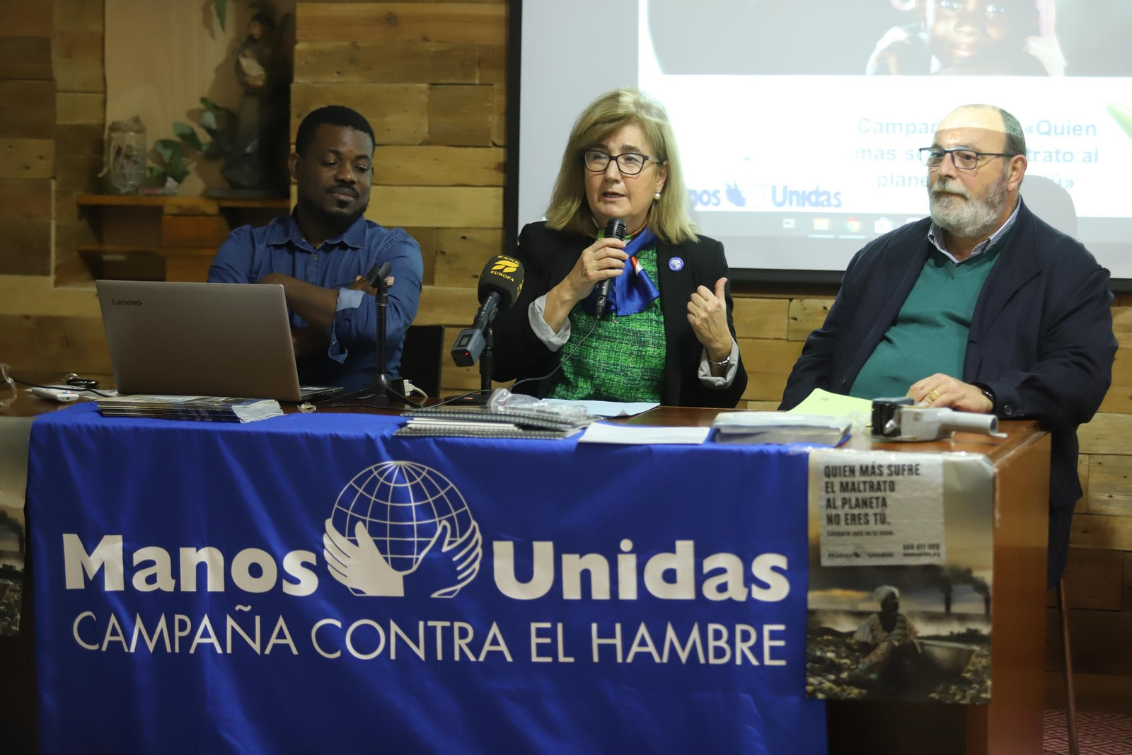 Stevelson Eduard, Pilar Jiménez y Emilio Rodríguez.