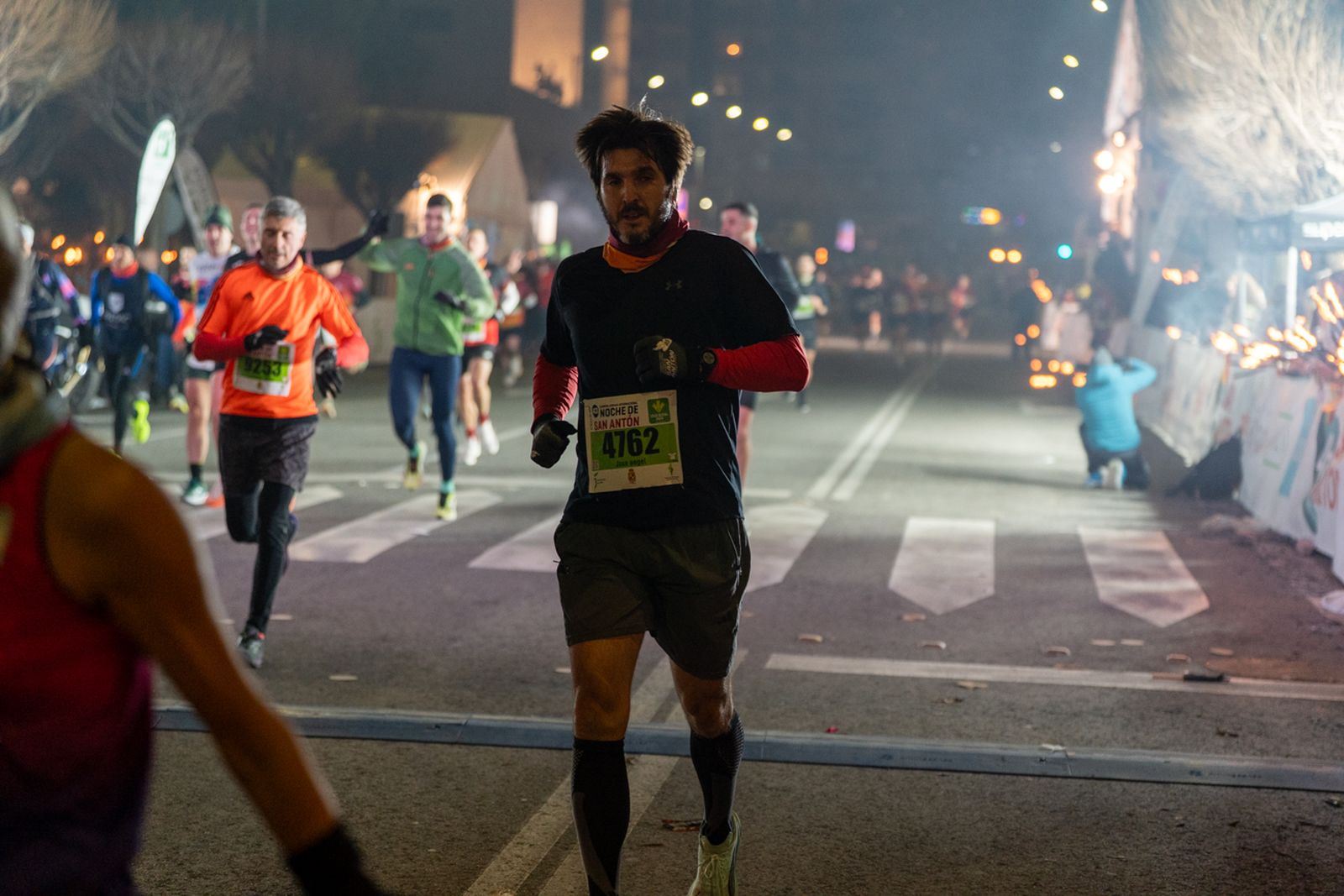 En imágenes: búscate en tu llegada a meta de la Carrera de San Antón 2026 (6)