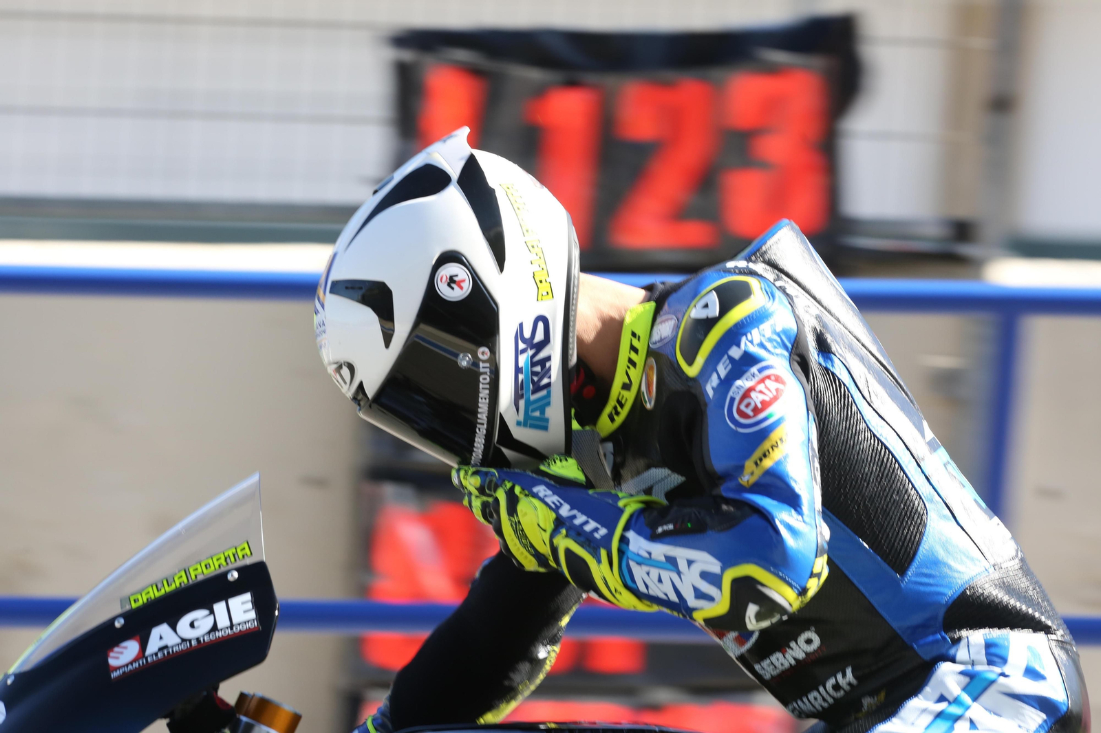 Segundo día de entrenamientos de Moto2 y Moto3 en el Circuito de Jerez