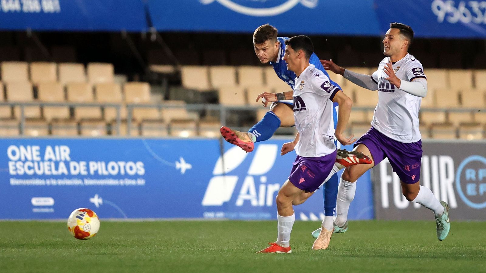 Imágenes del Xerez DFC contra el Real Jaén CF en Chapín