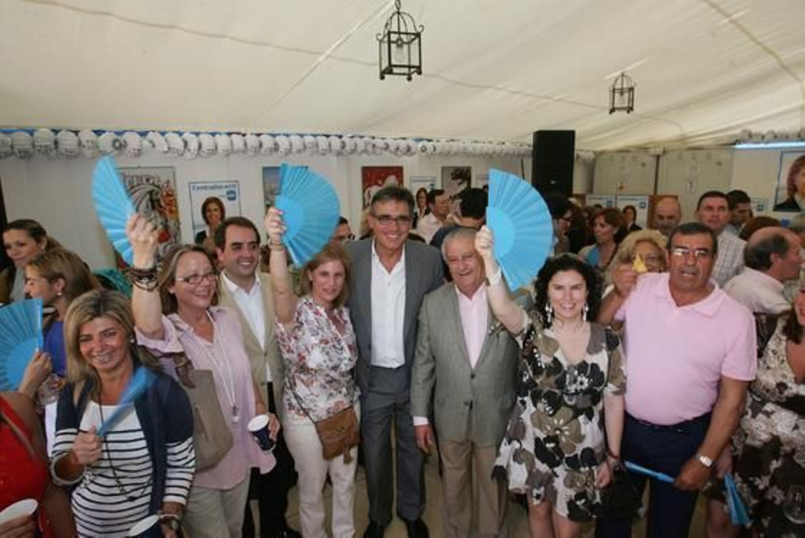 La convivencia estuvo presidida por la candidata popular a la Alcaldía, María José García-Pelayo, que estuvo acompañada por integrantes de la candidatura y otros compañeros del partido en Jerez.

Foto: Pascual