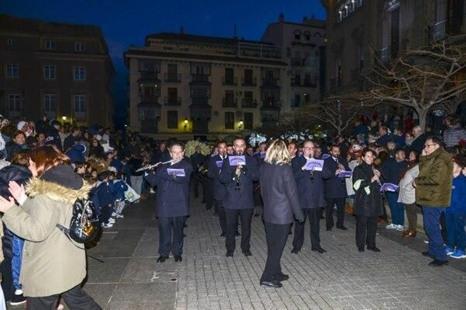 En imágenes: La Cabalga de Reyes de Jaén desata la emoción en sus calles abarrotadas
