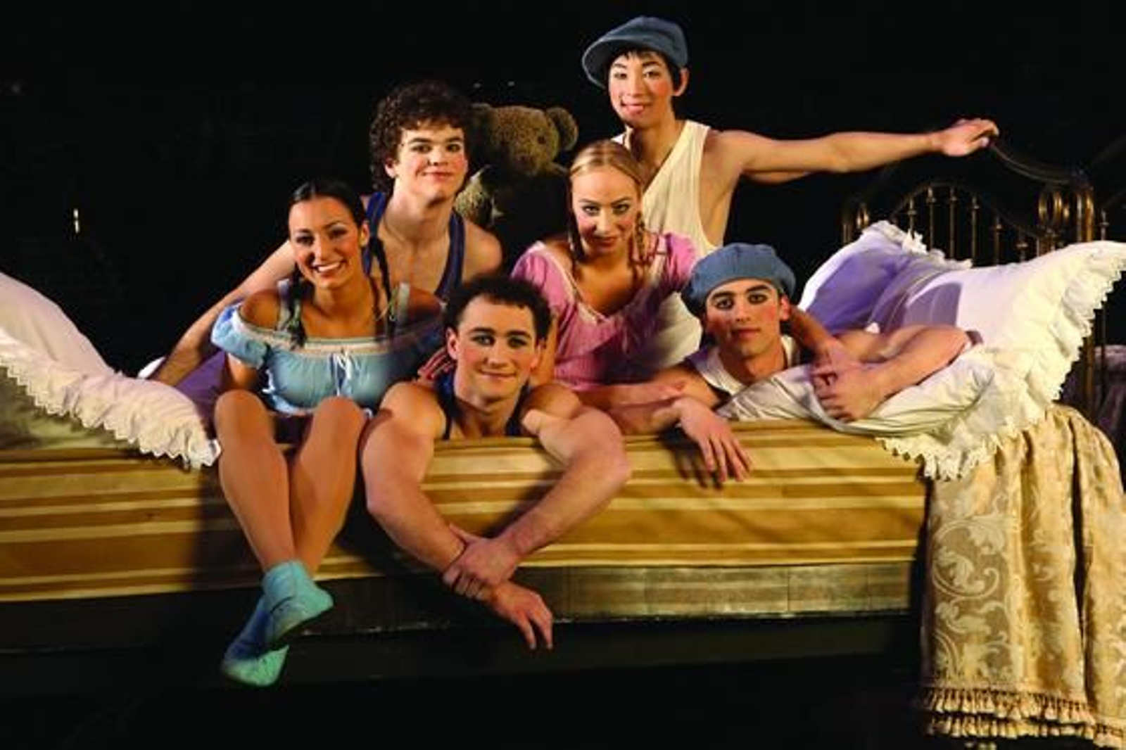 El Circo del Sol visita Sevilla el próximo 8 de septiembre con su nuevo espectáculo Corteo, que ya ha sido visto en 34 ciudades por más de cinco millones de espectadores.