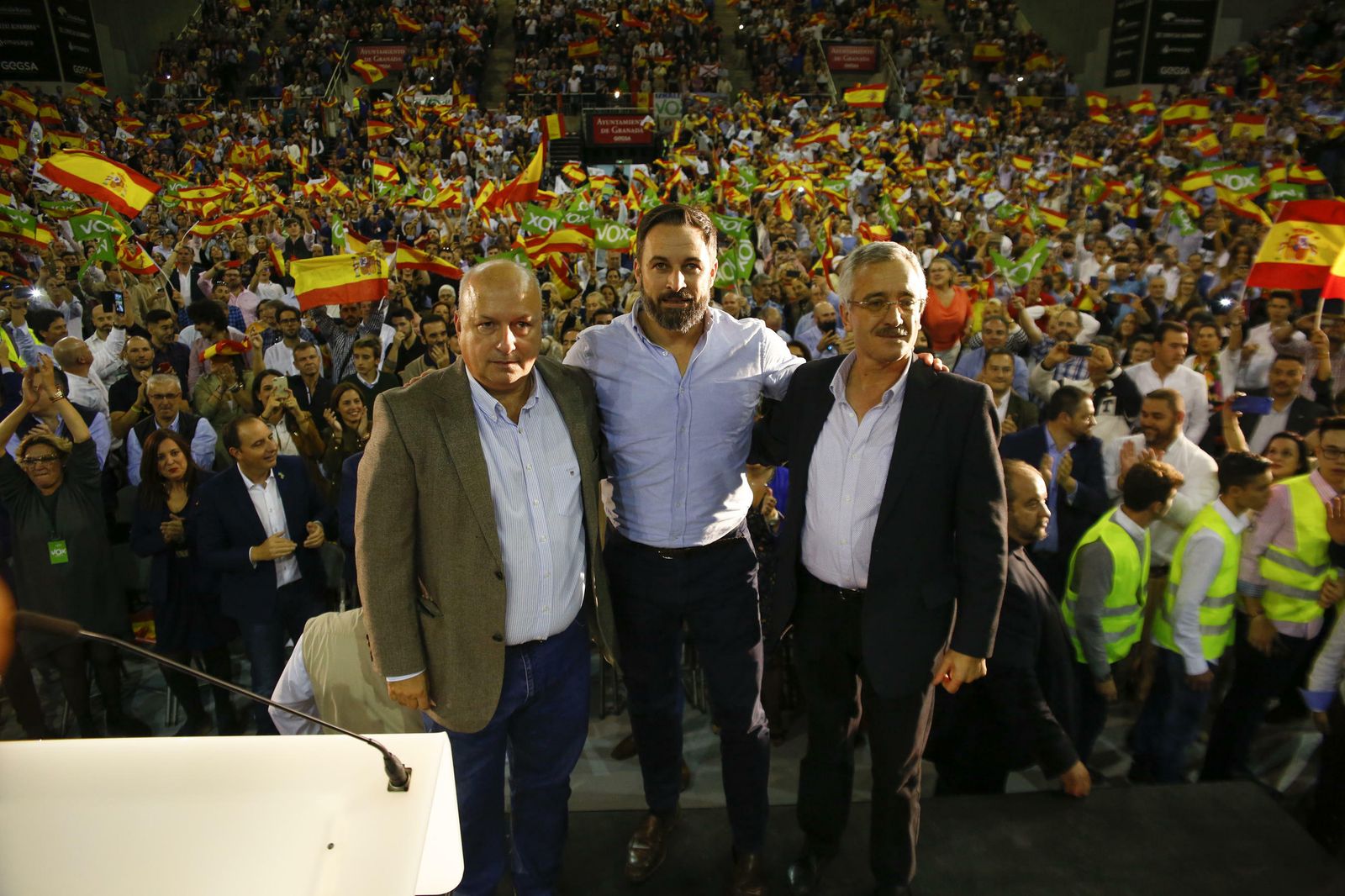 Vox saca músculo en Granada