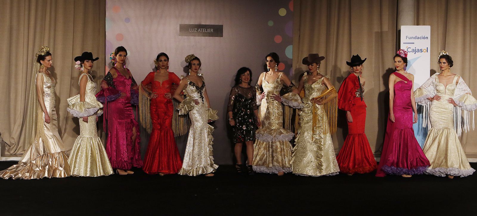Emergentes. Diseños presentados en la pasarela de la Fundación Cajasol. Hoy desfilarán las firmas Lourdes Paz, María Amador, Ángeles Gálvez y Nazaret Nieto.