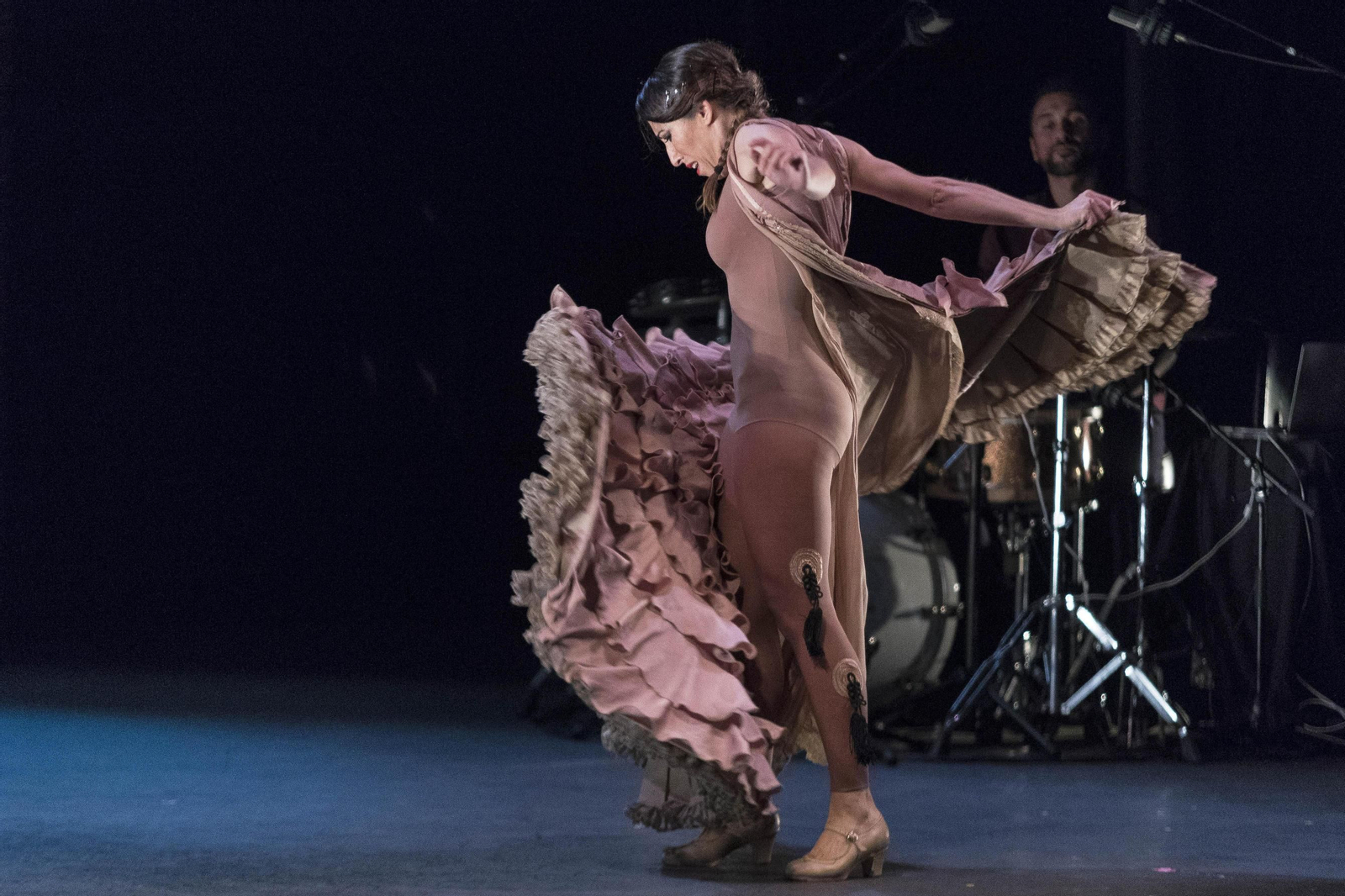 Un momento de 'Sin permiso. Canciones para el silencio' de Ana Morales.