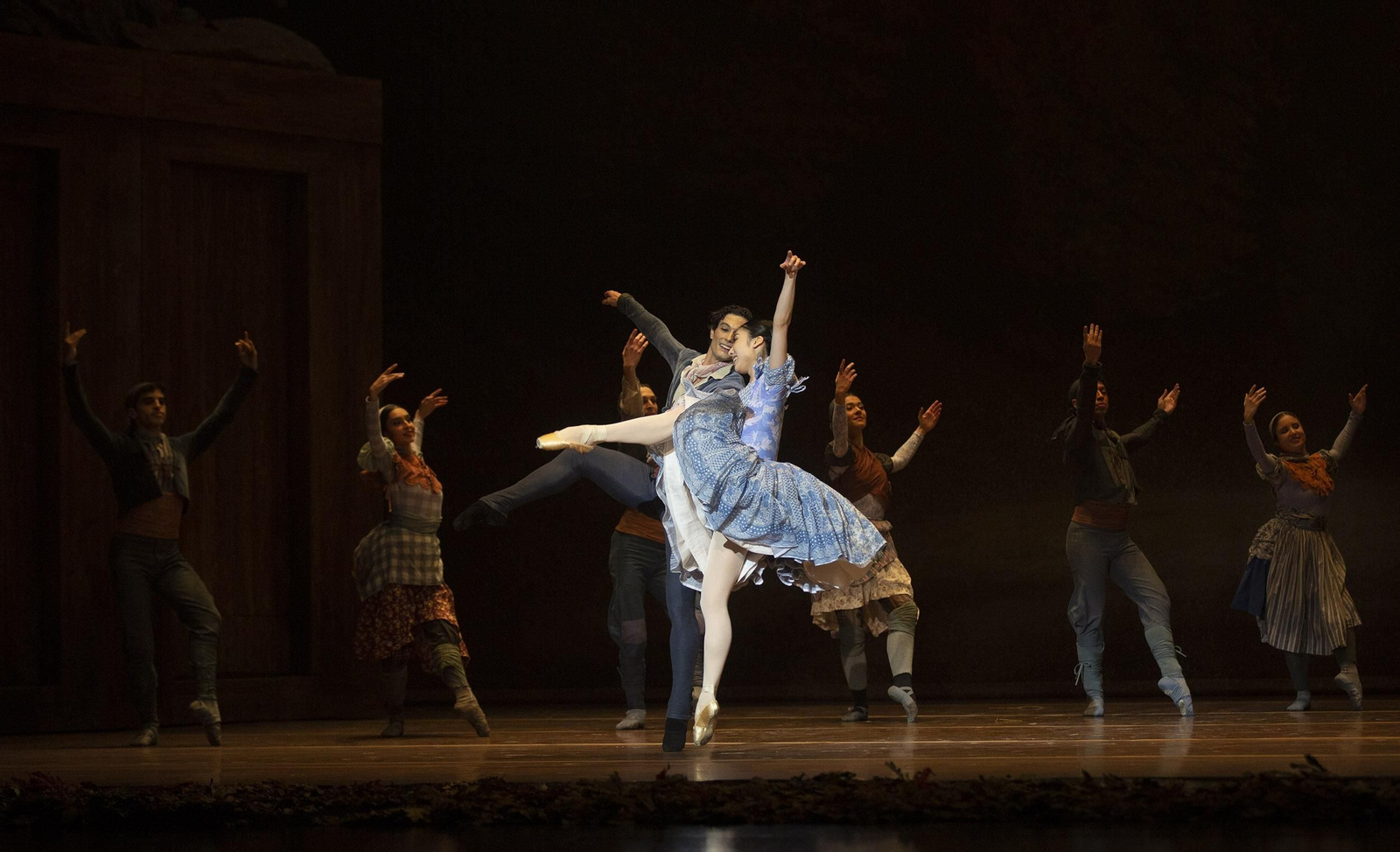 Las imágenes de 'Giselle' en el Teatro de la Maestranza