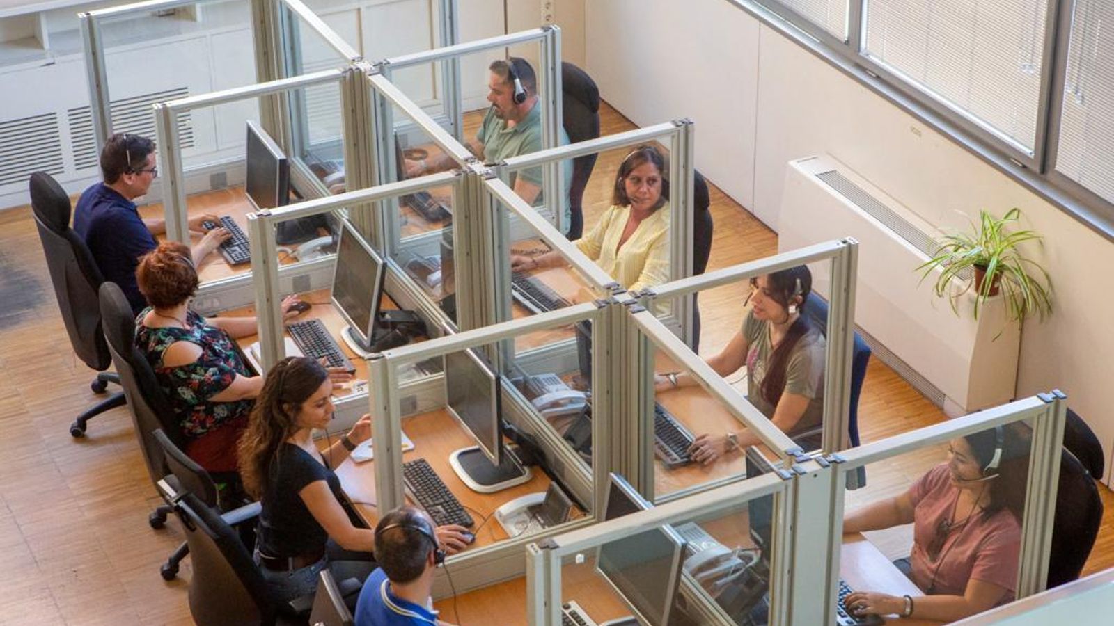 Trabajadores del Servicio Andaluz de Teleasistencia Trabajadores del Servicio Andaluz de Teleasistencia