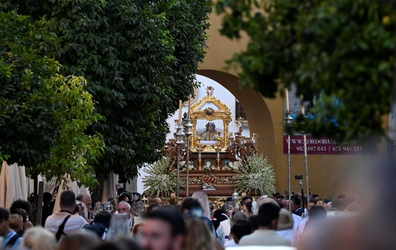 La procesión de la Virgen de Acá en Córdoba, en imágenes