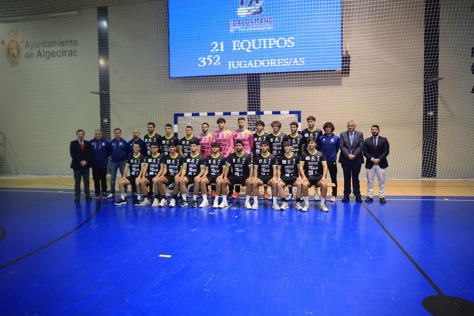 Las fotos de familia del Club Balonmano Ciudad de Algeciras 2025-26