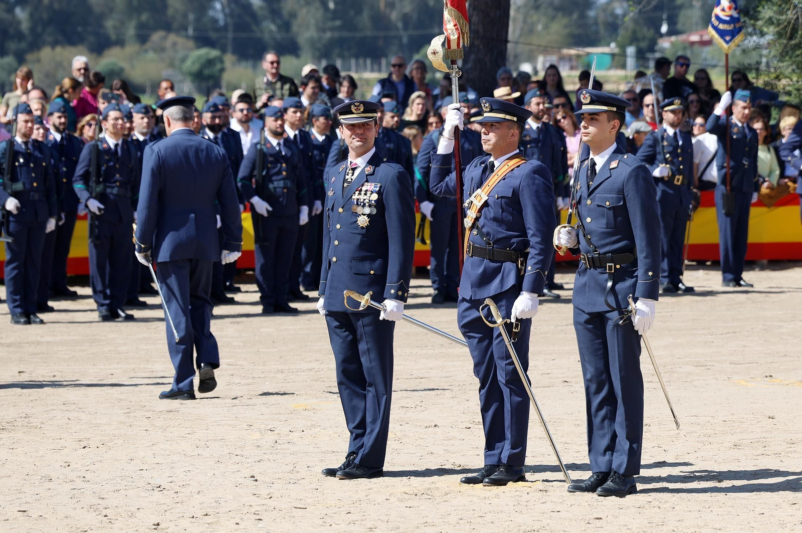 Imágenes del acto de Juramento o Promesa de Fidelidad a la Bandera Nacional en El Rocío