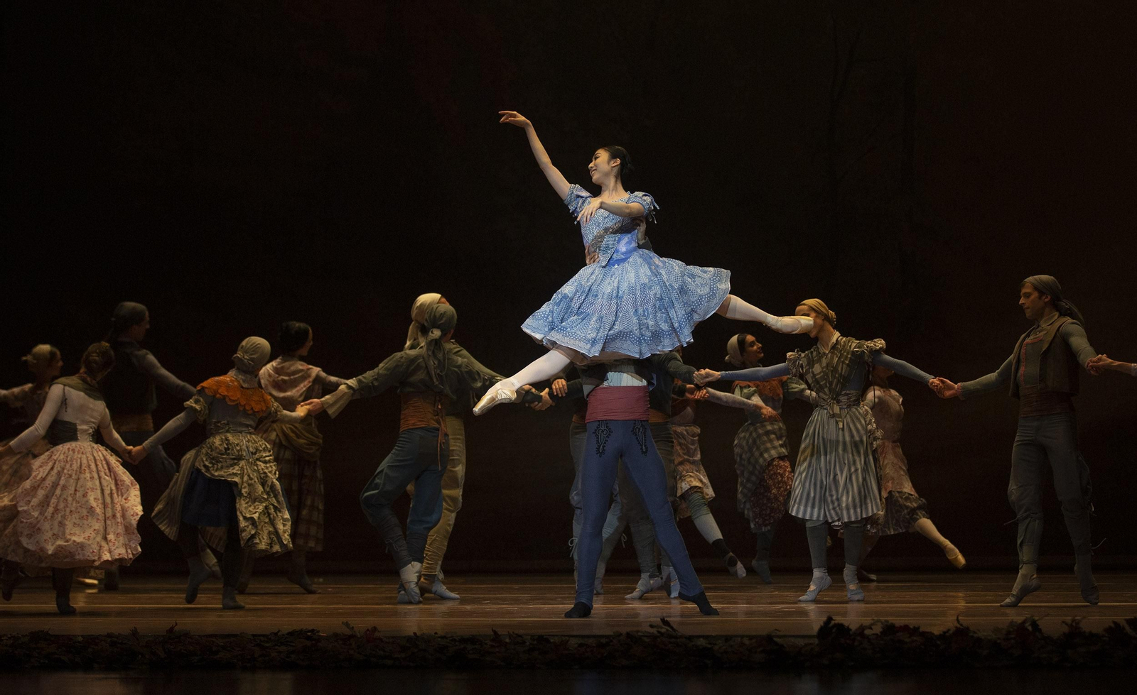 Las imágenes de 'Giselle' en el Teatro de la Maestranza