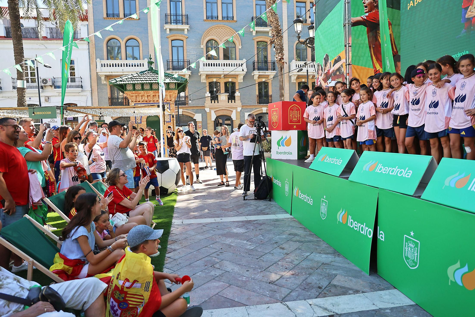 Imágenes de la Fan zone en Huelva de la Final de la Eurocopa entre Inglaterra y España Imágenes de la Fan zone en Huelva de la Final de la Eurocopa entre Inglaterra y España