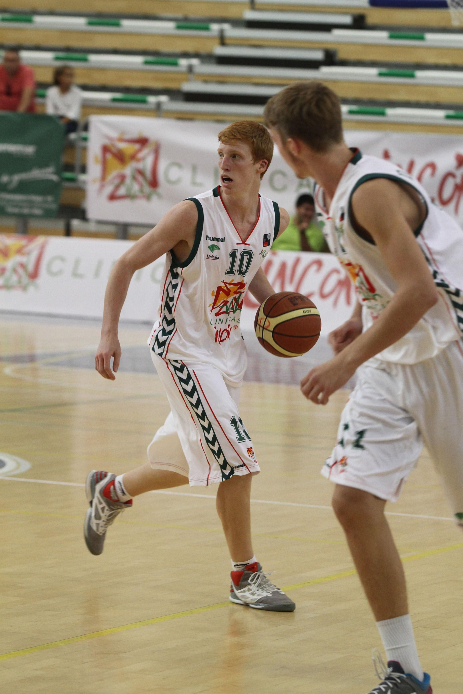 Alberto Díaz y Domas Sabonis, en la época del Clínicas Rincón en LEB Plata. Alberto Díaz y Domas Sabonis, en la época del Clínicas Rincón en LEB Plata.