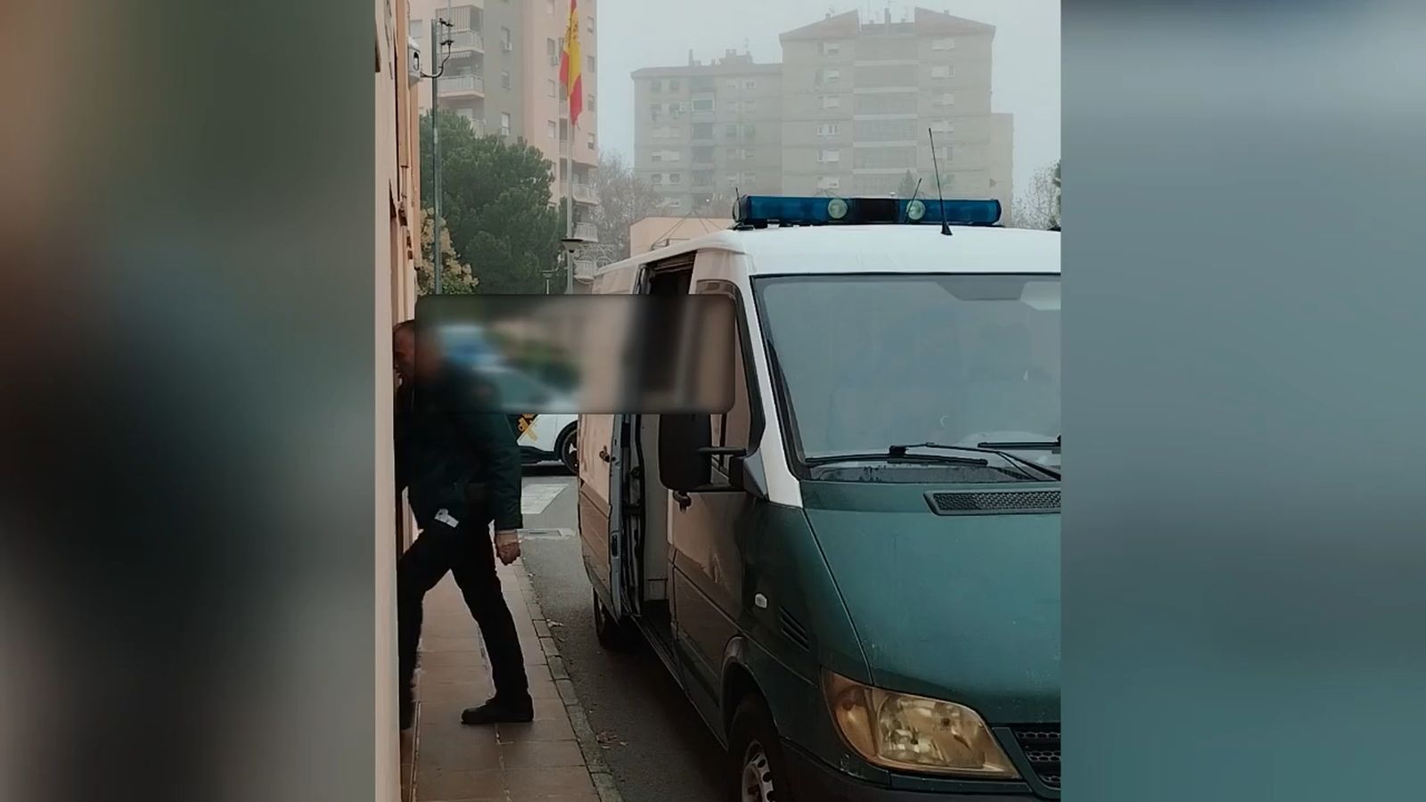 Detenidos dos hombres tras robar un vehículo y embestir a la Guardia Civil en Atarfe