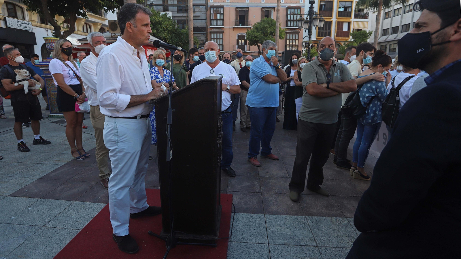 Fotos de la concentración en homenaje a José Luis Domínguez Iborra en Algeciras