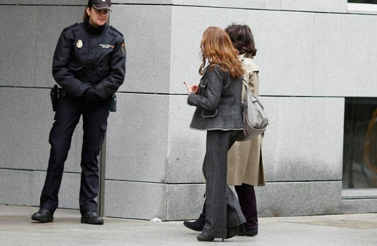 La exinterventora llega a la Audiencia, durante su anterior declaración en 2005.