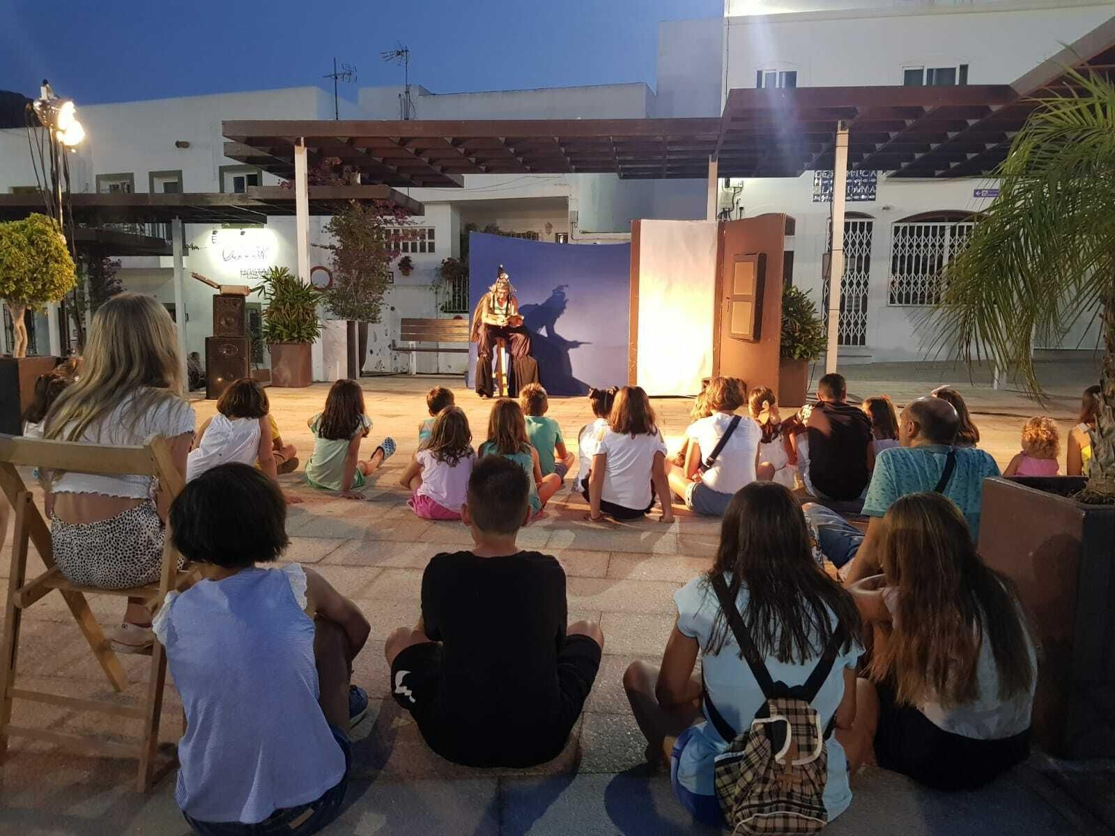 Actividad cultural celebrada en Mojácar durante el verano.