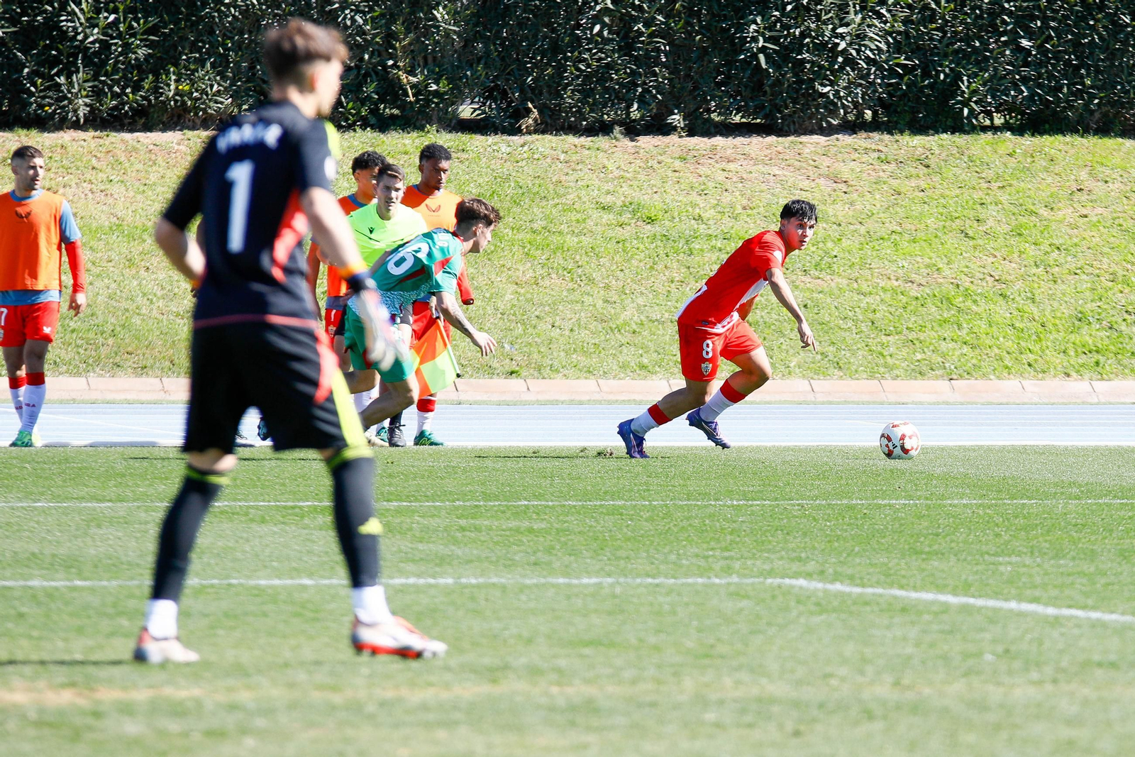 Las imágenes de Segunda RFEF entre Almeria B y recreativo de Granada