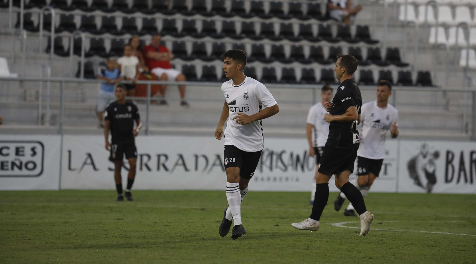 Las fotos del Balona-AD Ceuta de pretemporada en el Ciudad de La Línea (0-1)