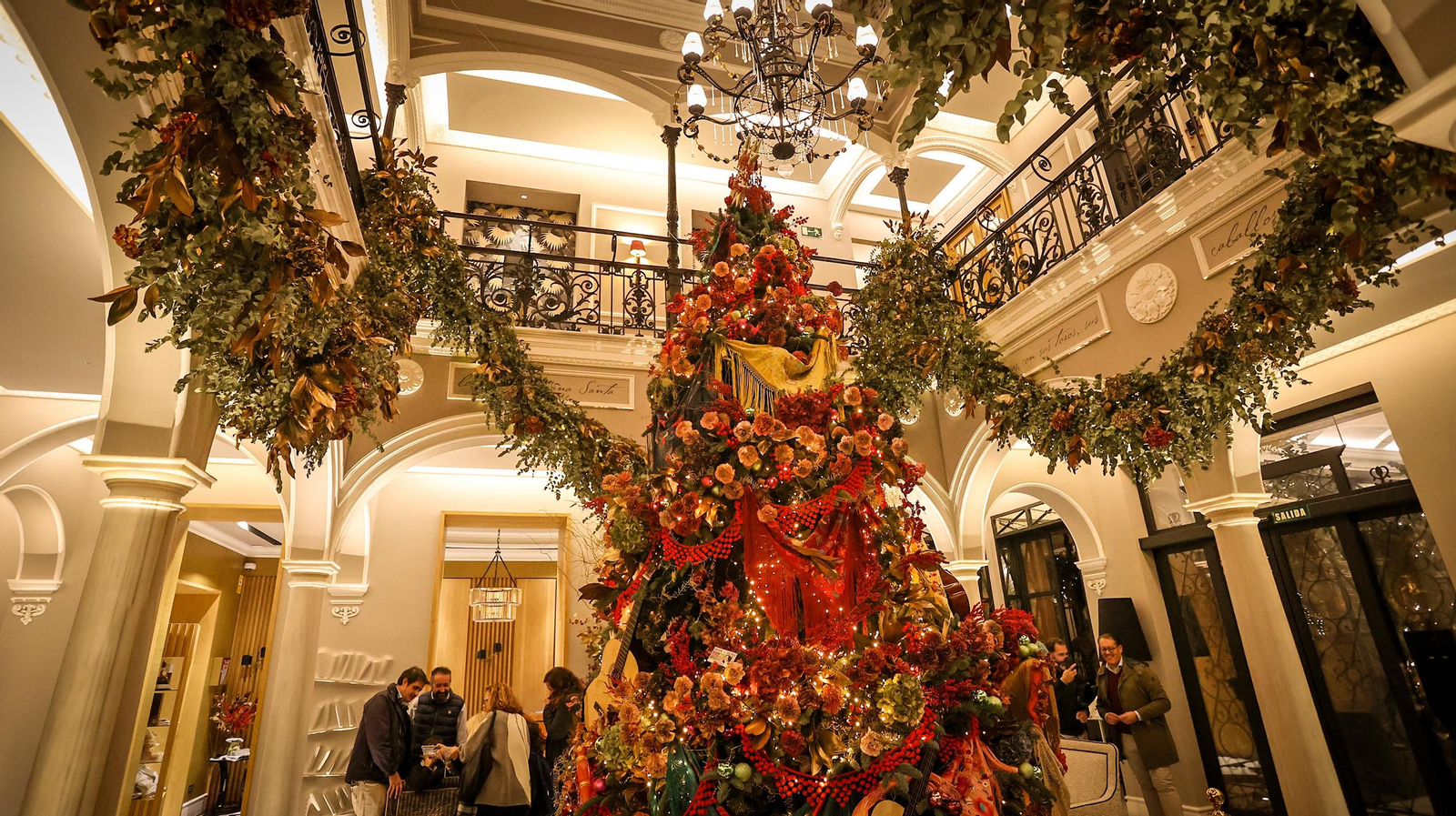 Espectacular decoración navideña del Hotel Casa Palacio María Luisa de Jerez
