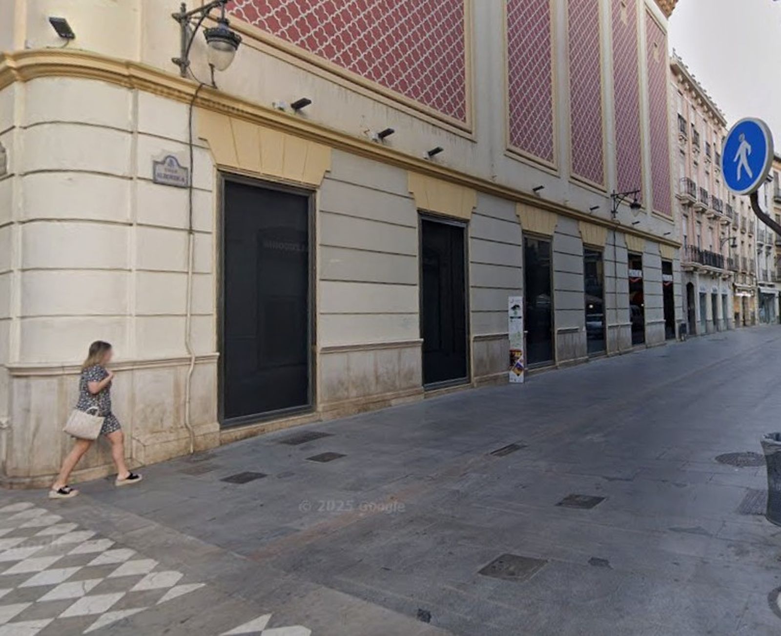 Imagen de archivo del inicio de la calle Alhóndiga de Granada