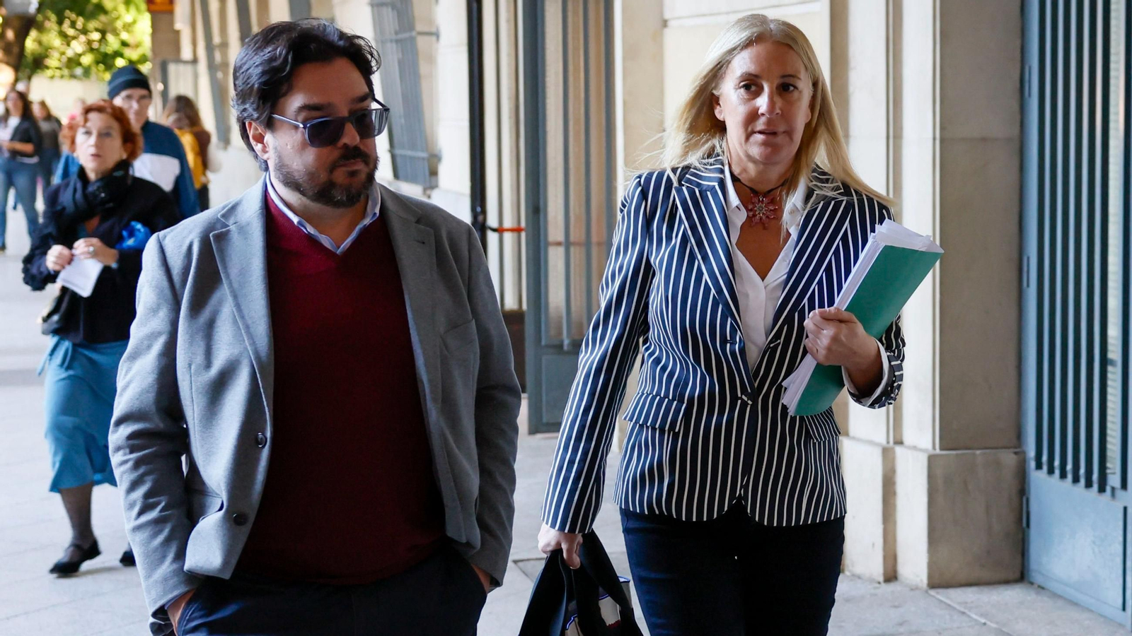 Amelia Martínez, ex interventora general de la Junta de Andalucía, llega este martes a los juzgados.