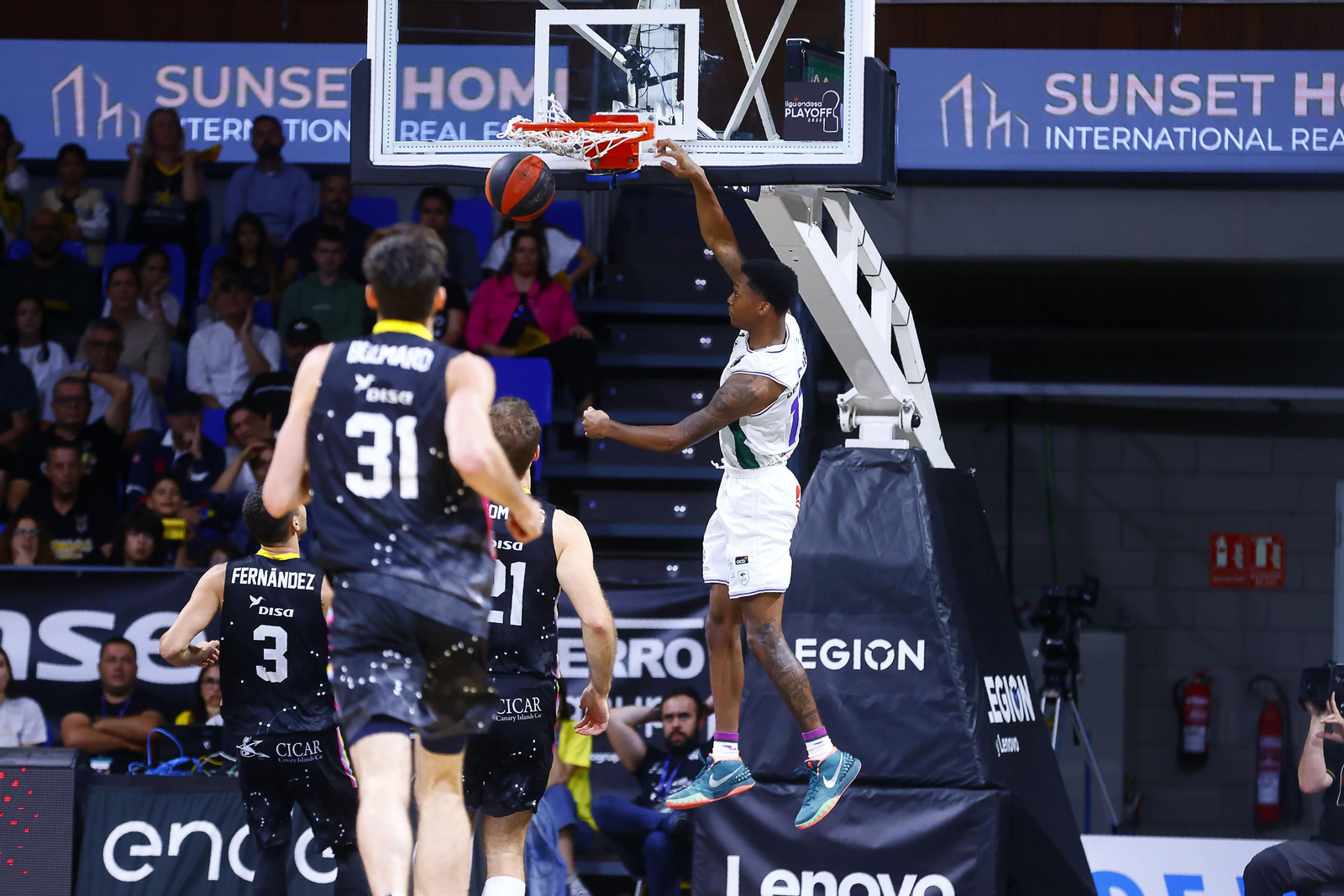 El Lenovo Tenerife - Unicaja, en fotos
