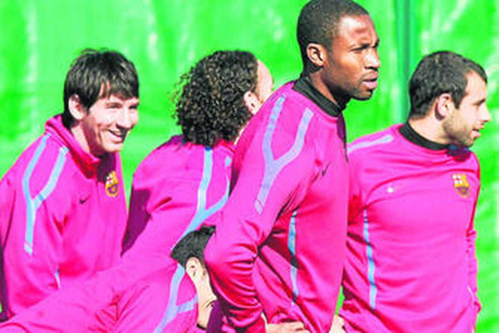 Messi no pierde la sonrisa tras la derrota en el Emirates Stadium y hoy buscará resarcirse ante el Athletic de Bilbao en el Camp Nou.