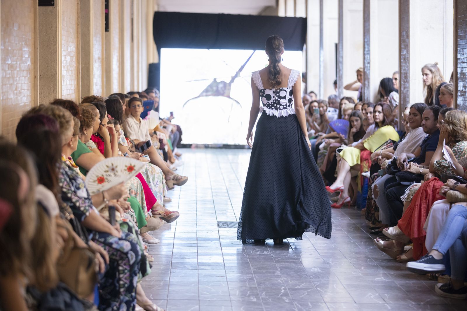 Imágenes del desfile 'Huelva provincia de moda' en la Gran Vía