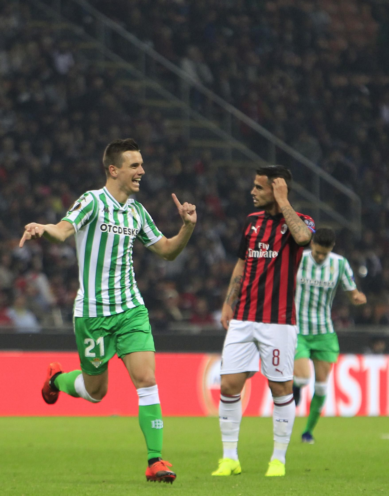 El Milan-Betis, en imágenes