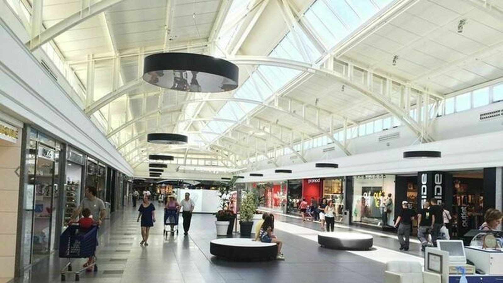 Imagen del centro comercial El Paseo.