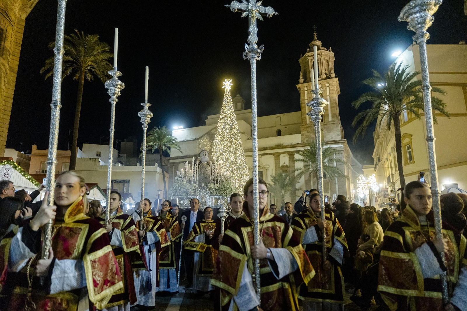 La procesión de regreso a la Merced de la  Virgen del Buen Fin de Sentencia en imágenes