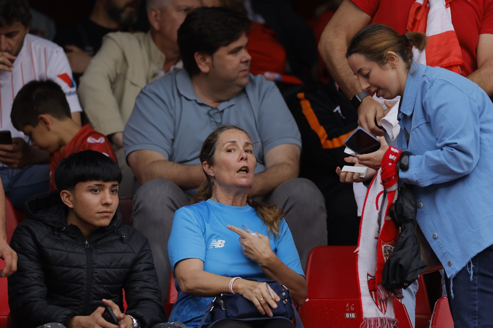 Búscate en las fotos del Sevilla-Madrid