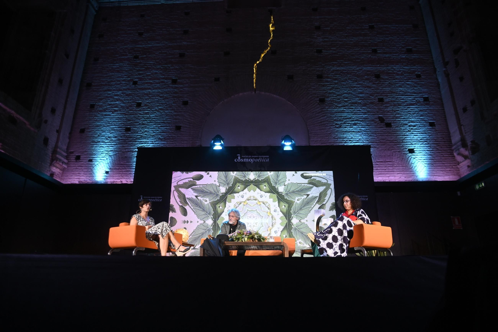 Manuel Rivas y Najat El Hachmi, en Cosmopoética