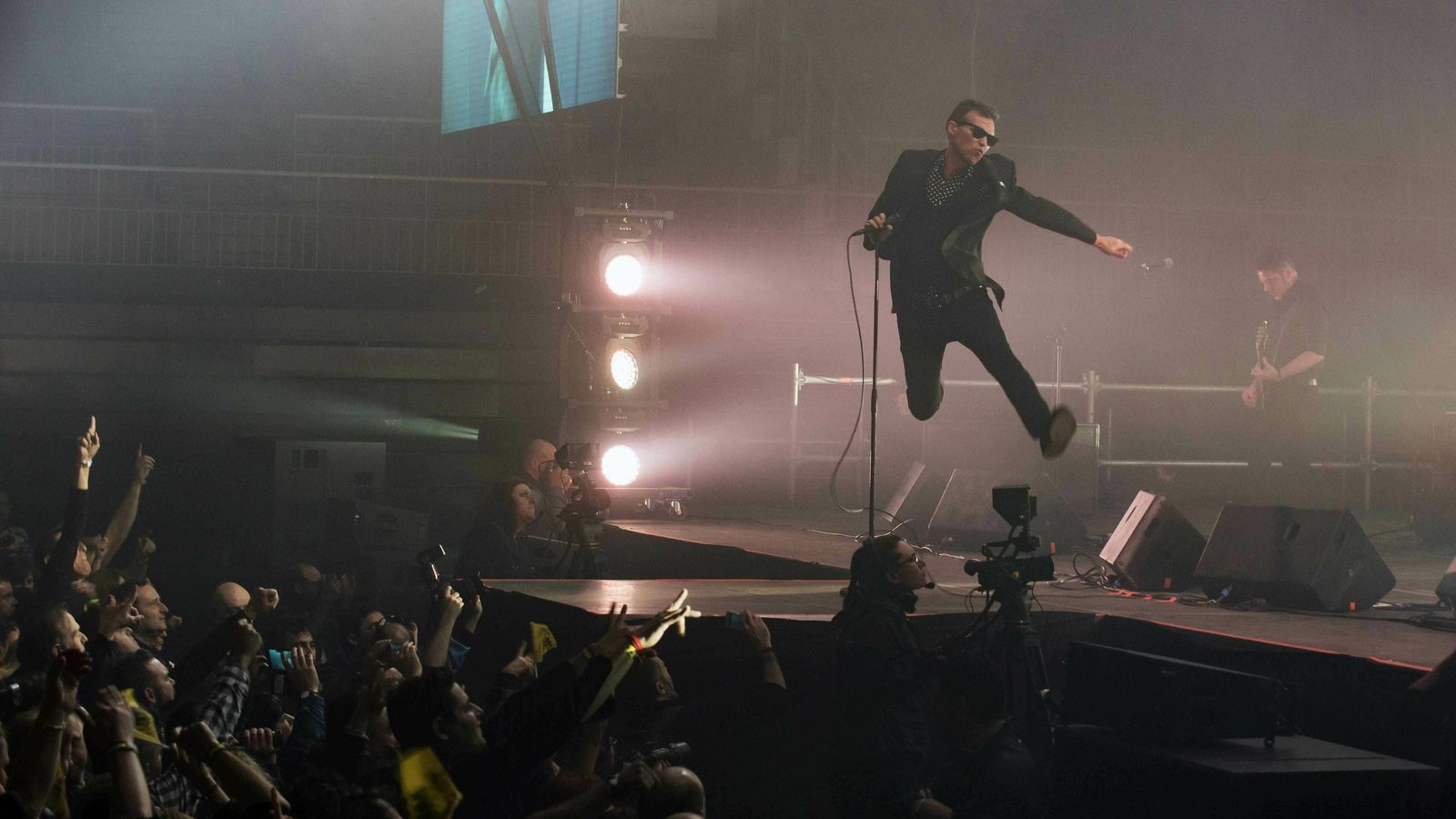 Jose Antonio García, durante su actuación en el último concierto de la gira 'Maniobra de resurrección'.