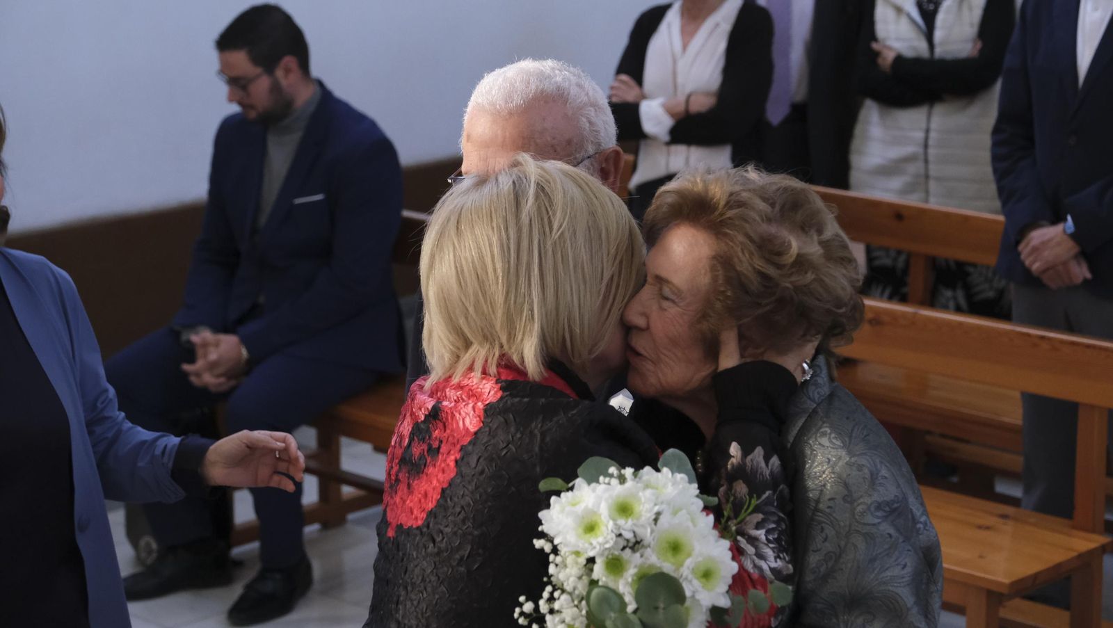 Brindis por 75 años de amor de Carmen y Roque, en imágenes