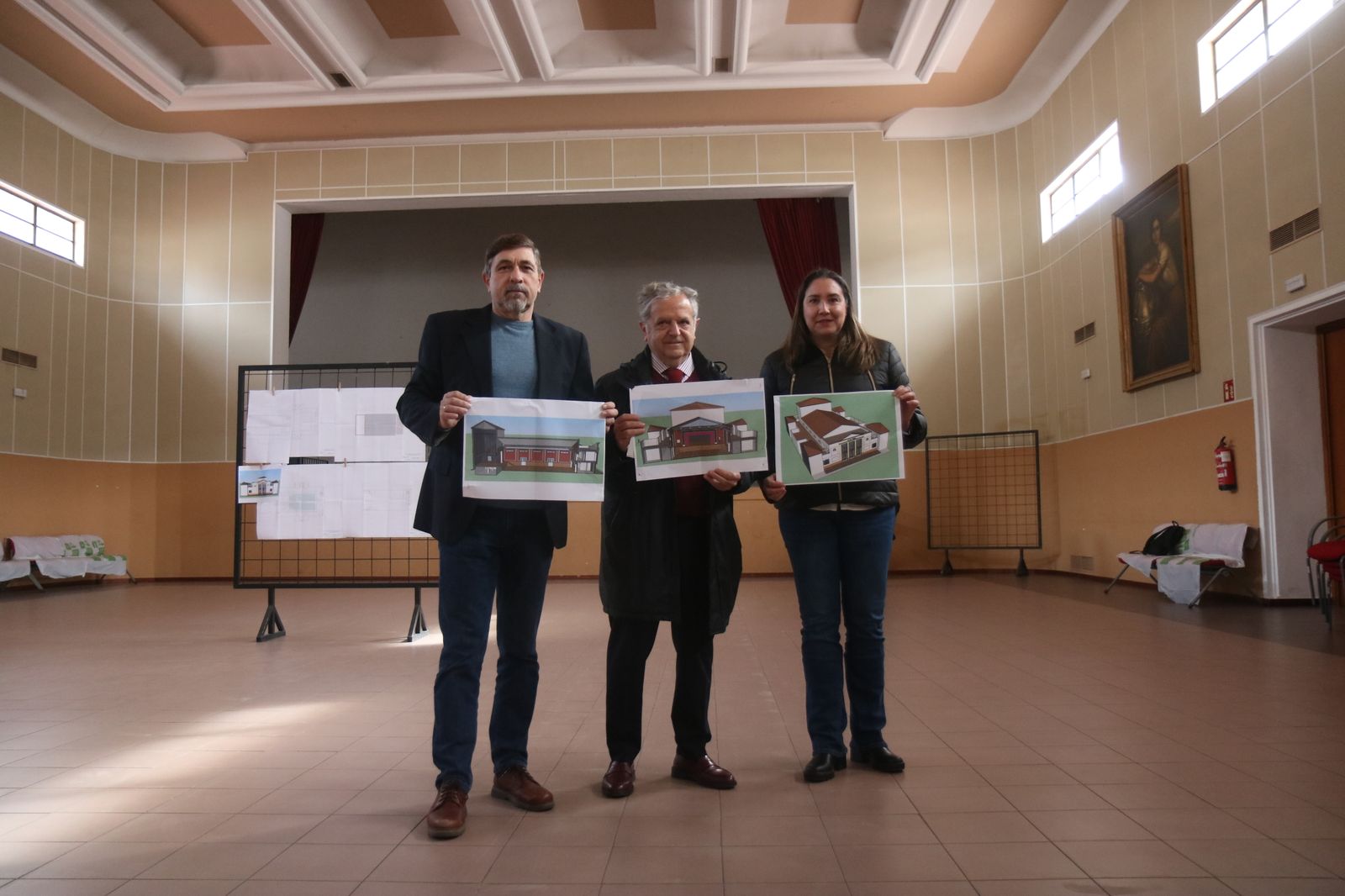 Chofles, Fuentes y Gómez Calero presentan los planos del proyecto en el centro Osio.