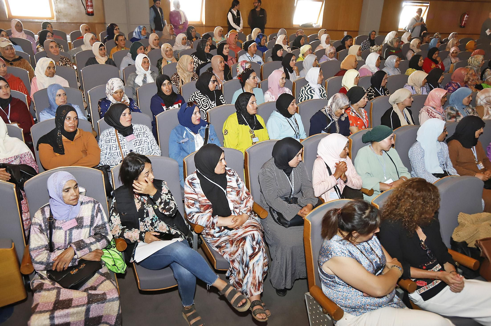Imágenes de la entrega de los diplomas a las mujeres que han participado en el programa Wafira. Imágenes de la entrega de los diplomas a las mujeres que han participado en el programa Wafira.