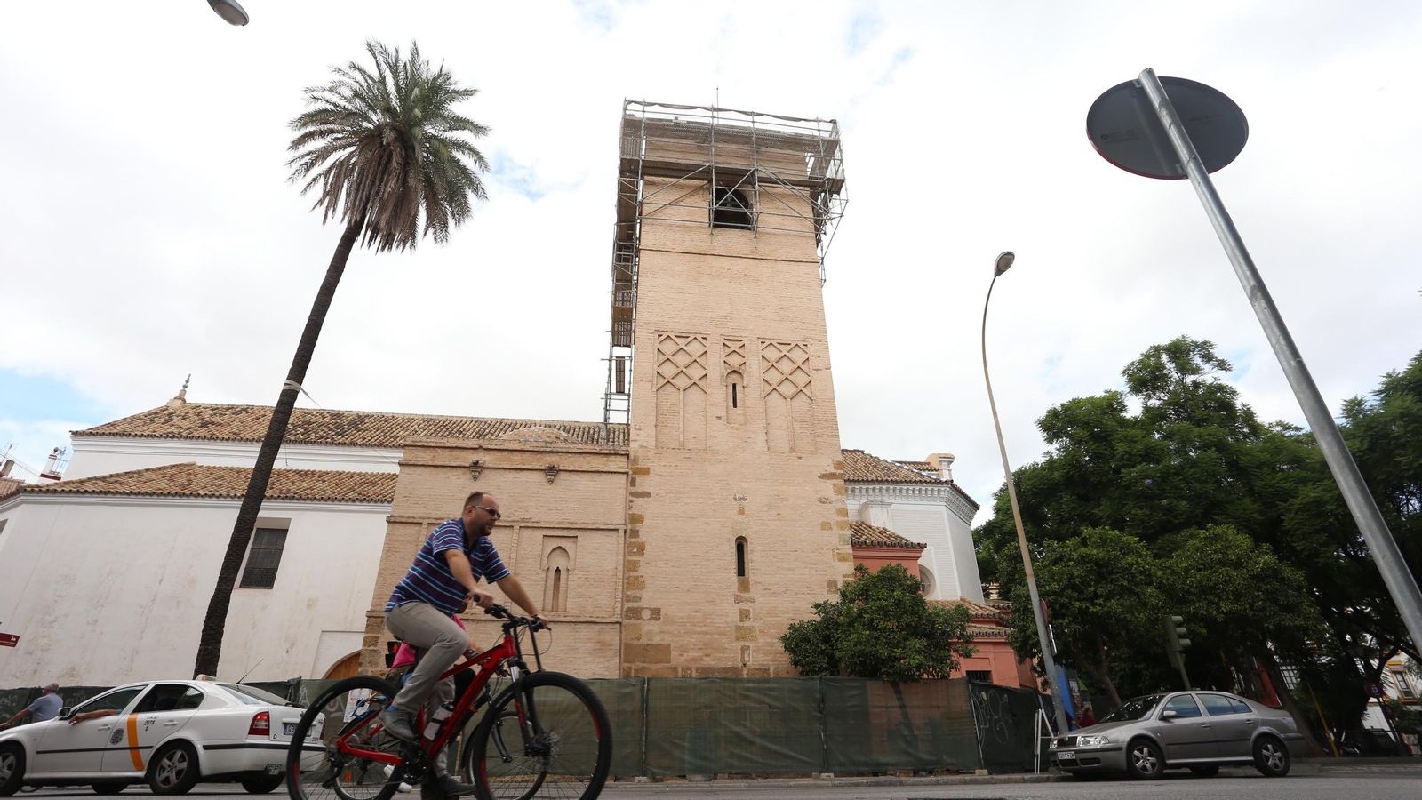 El exterior de Santa Catalina, en obras.