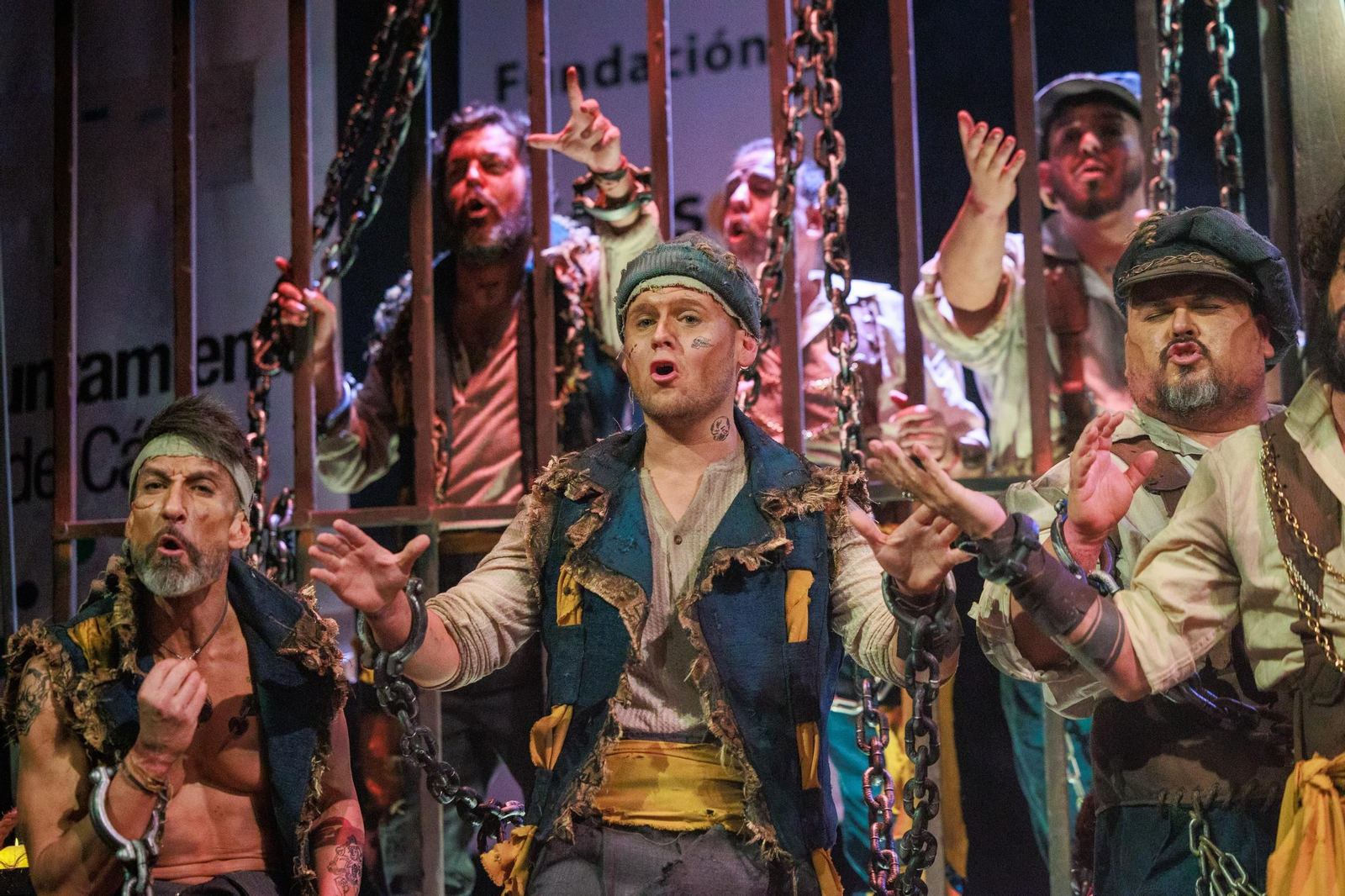 Búscate entre las mejores imágenes de la quinta sesión de cuartos de final del COAC 2025