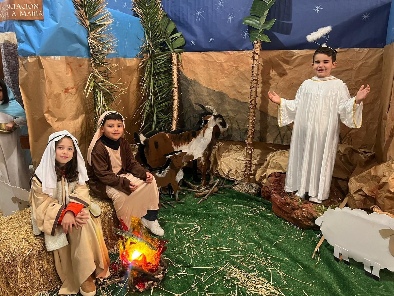 Así es el belén viviente del colegio Las Carmelitas de San Fernando