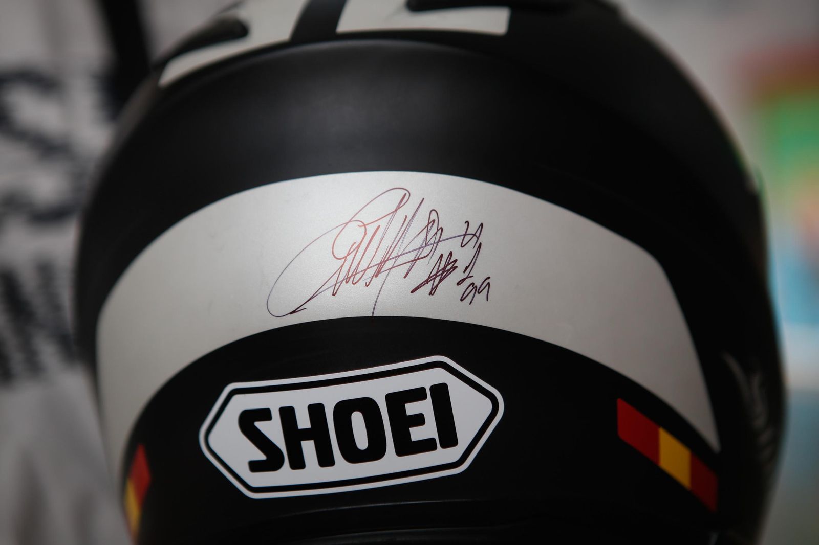 Las fotos de la visita del campeón del Mundo Emilio Alzamora al centro comercial Bahía Plaza de Palmones (Los Barrios)