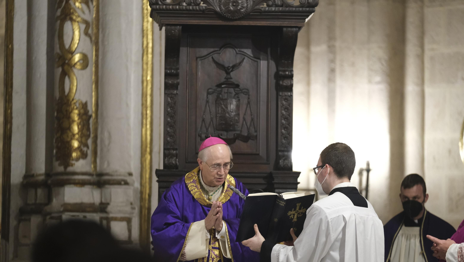 Fotogalería toma posesión nuevo Obispo Coadjutor de Almería, Antonio Gómez Cantero.