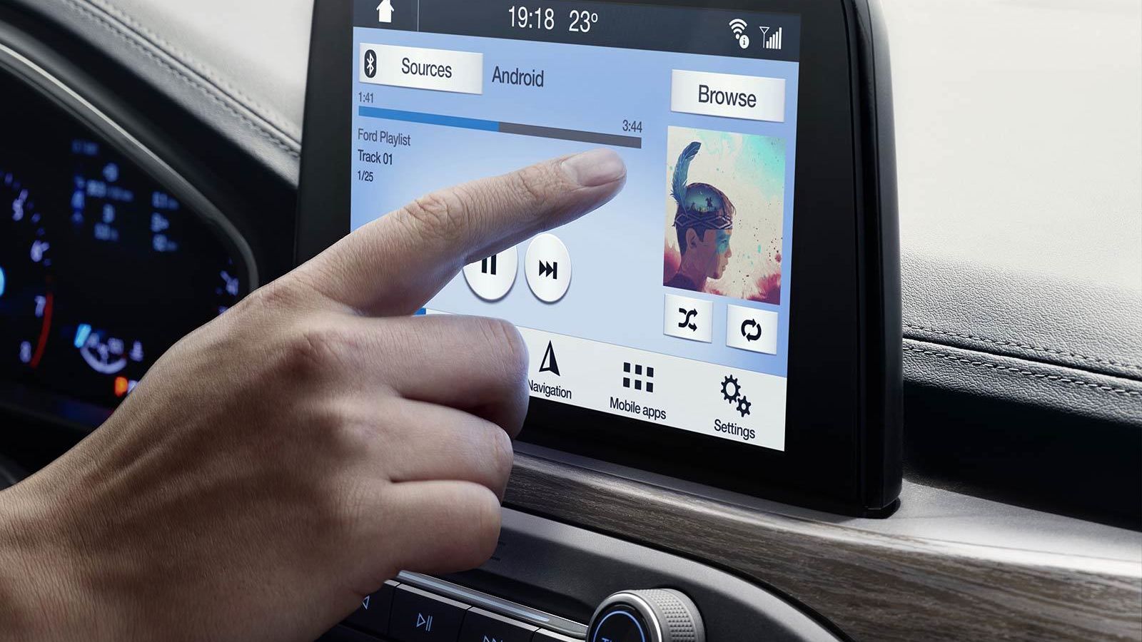 Puede incorporar una pantalla táctil de ocho pulgadas.