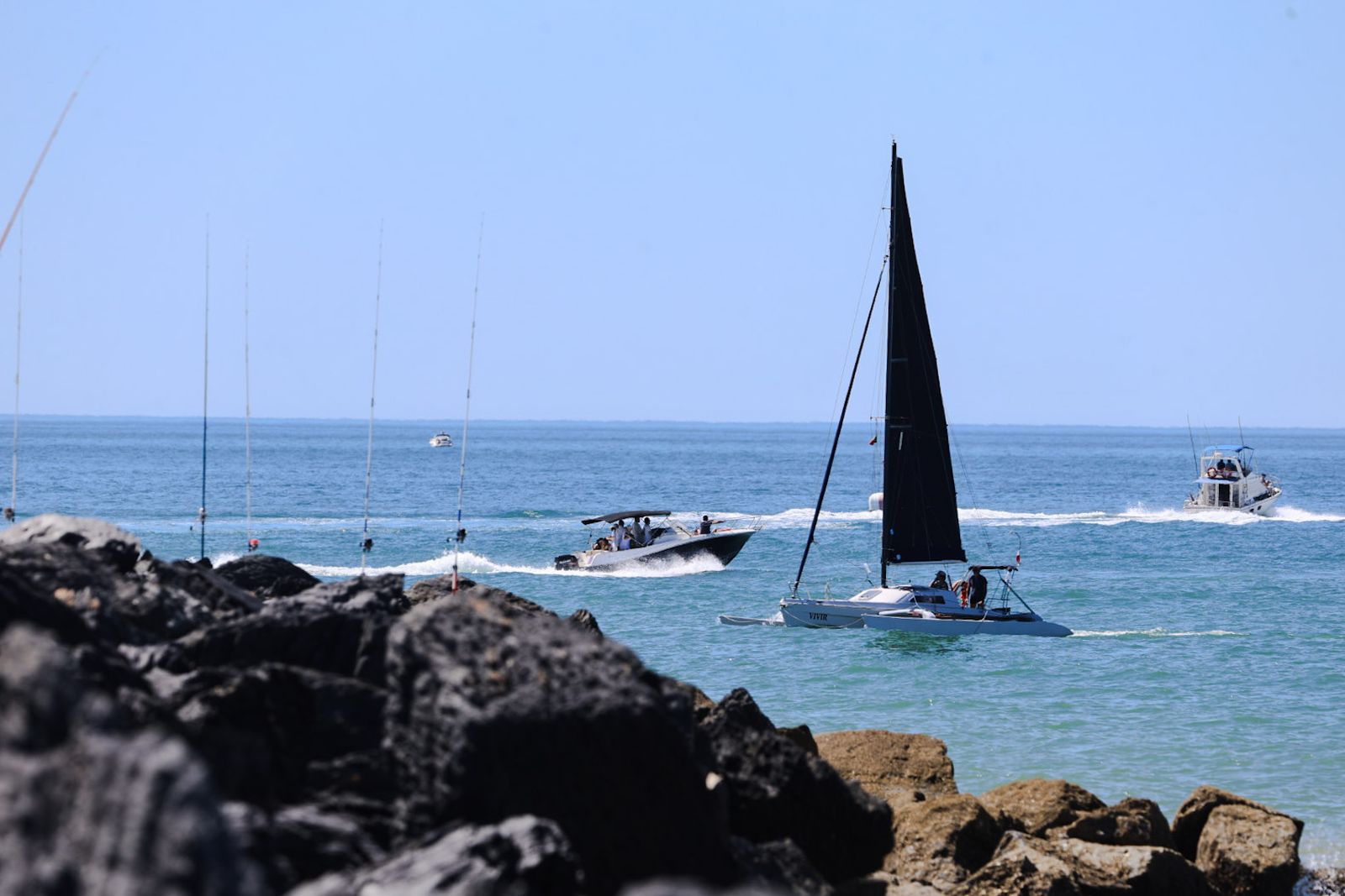 Imágenes de la soleada mañana de playa en Punta Umbría