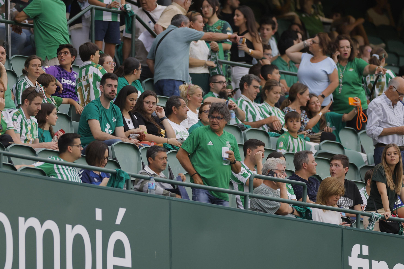 Búscate en las fotos de la despedida de Joaquín