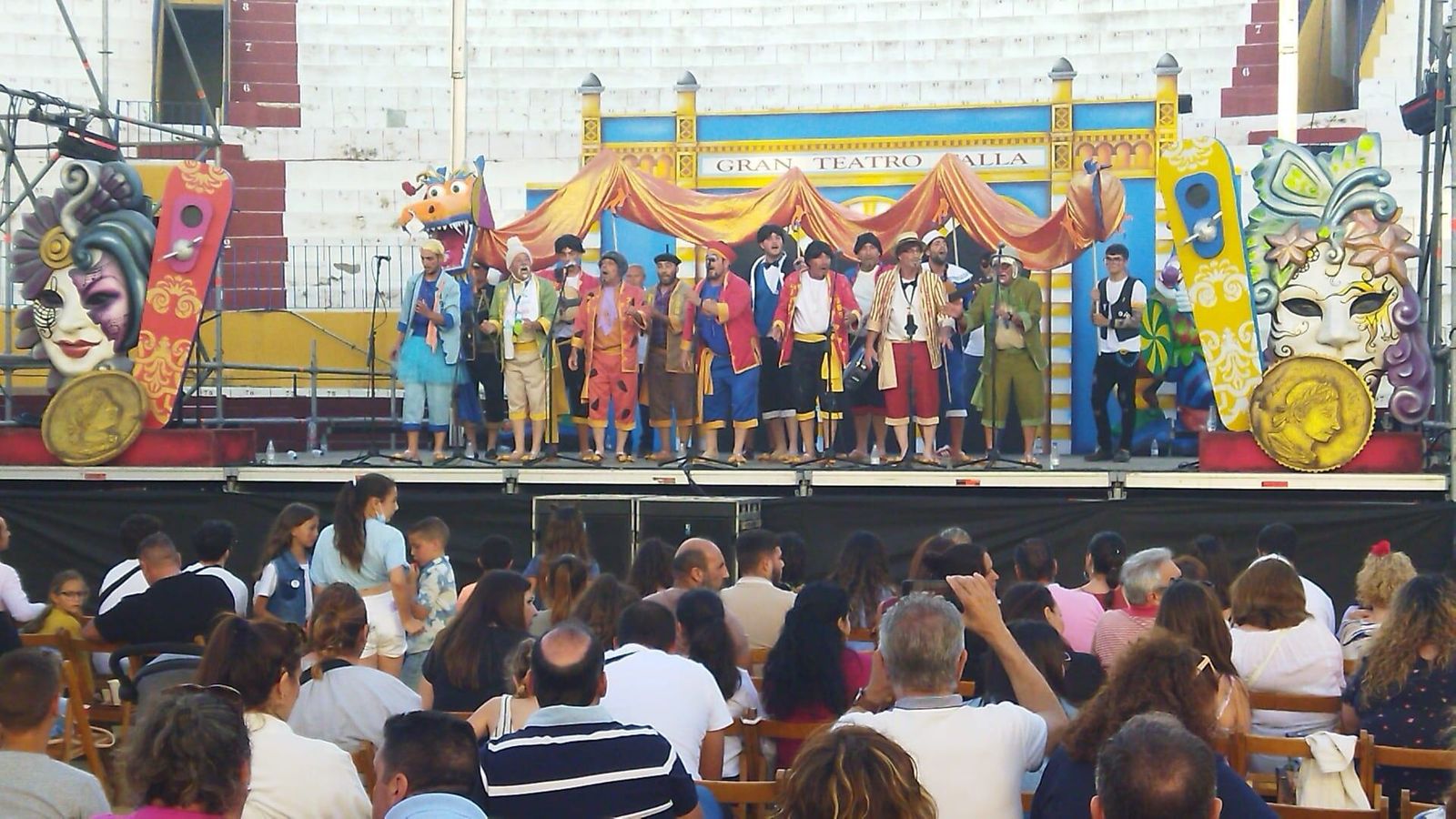 'Los Wuhan Rivero' en su actuación en la plaza de toros en junio.