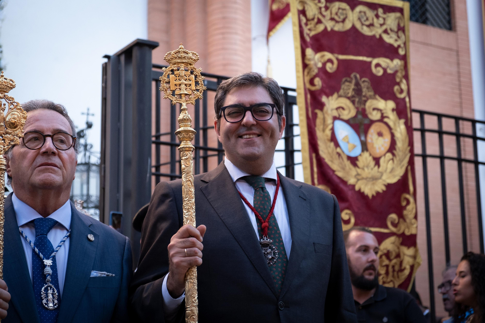 La procesión extraordinaria de la Virgen de los Dolores del Cerro del Águila, en imágenes